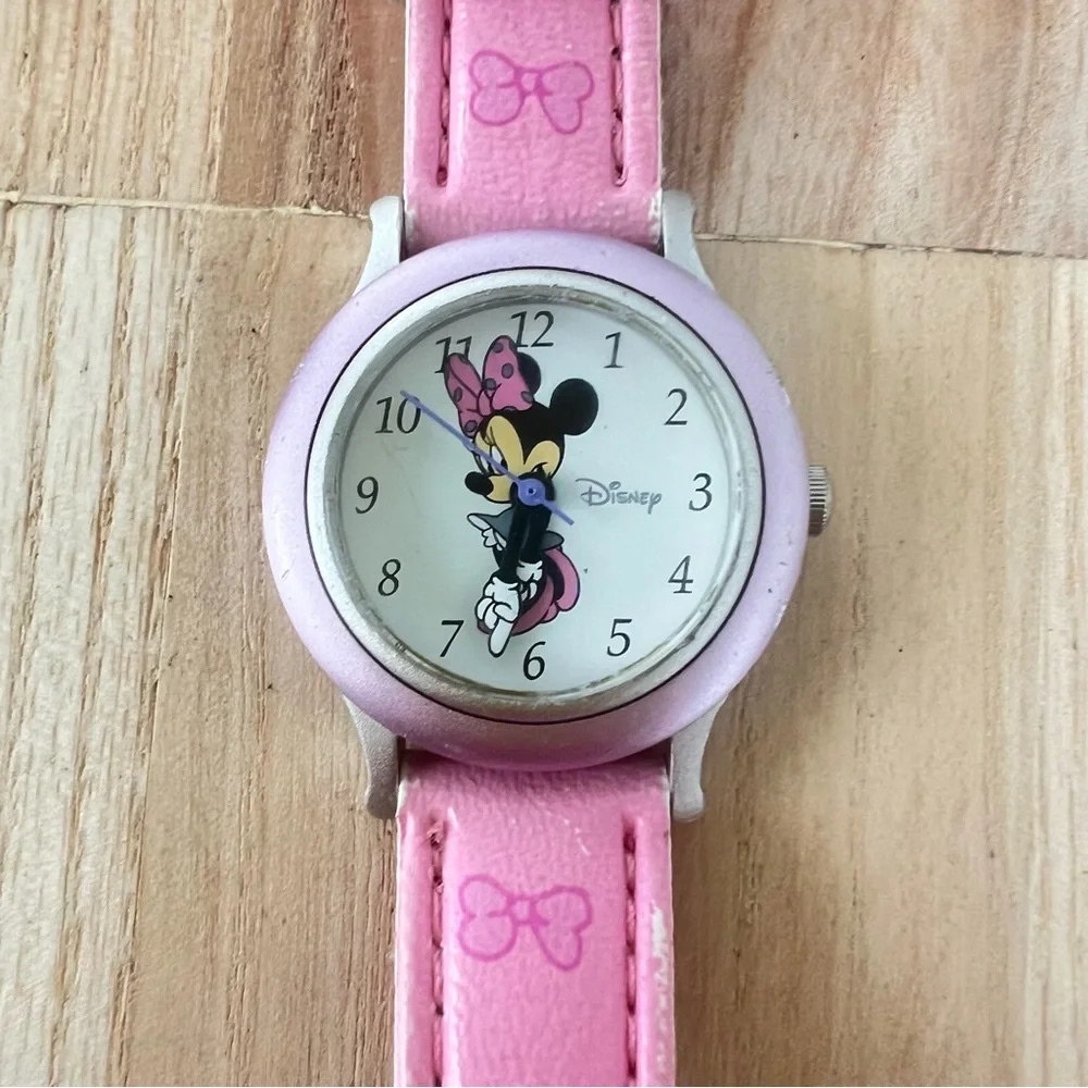 SII Seiko Disney ladies Minnie Mouse pink classic  watch NEW BATTERY